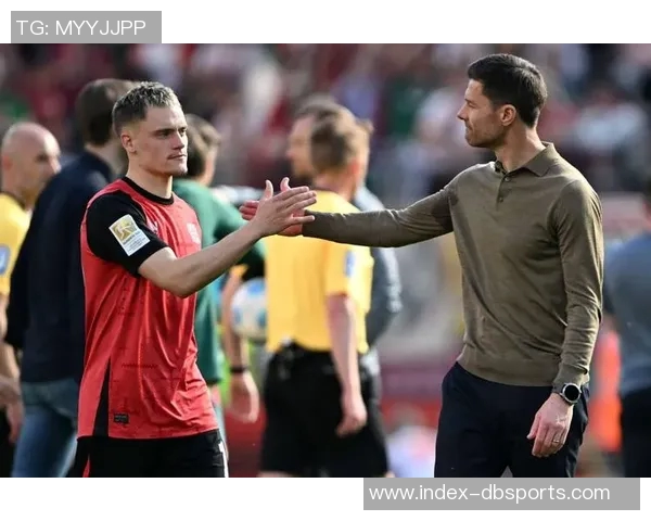 弗兰克称赞维尔茨与哈维西蒙斯同样出色适应新联赛是关键挑战 弗兰克称赞维尔茨与哈维西蒙斯同样出色适应新联赛是关键挑战