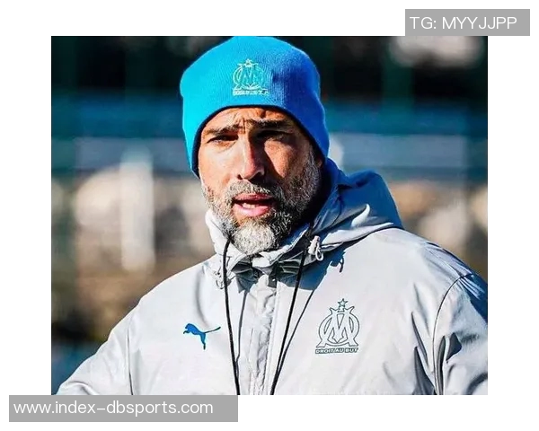 图多尔回应解雇传闻称不受影响坚持专注于球队表现 图多尔回应解雇传闻称不受影响坚持专注于球队表现