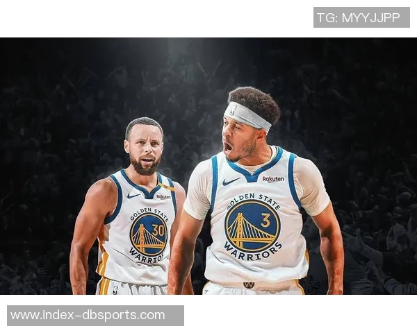 库里谈新赛季目标强调团队心态建设与胜利信念的重要性 库里谈新赛季目标强调团队心态建设与胜利信念的重要性