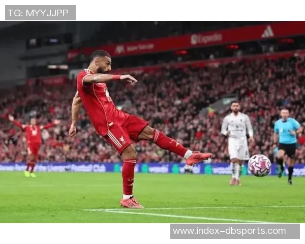 评论员建议萨拉赫提升防守能力以保持首发位置 评论员建议萨拉赫提升防守能力以保持首发位置