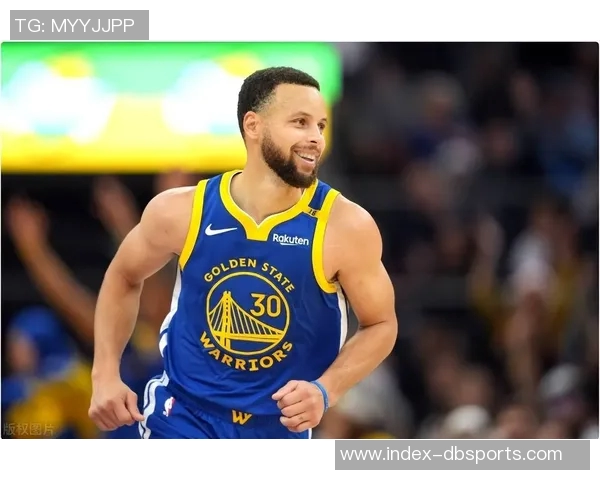 库里赞追梦独特贡献小佩顿展现个人风格助力球队