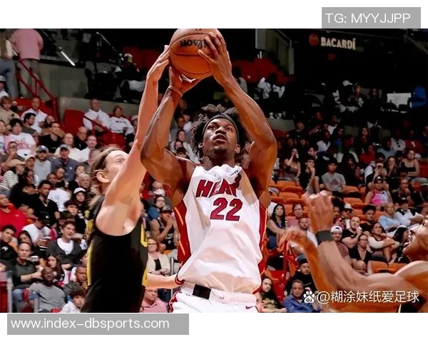 巴特勒表现出色14投7中贡献21分8篮板1助攻2抢断助力球队胜利