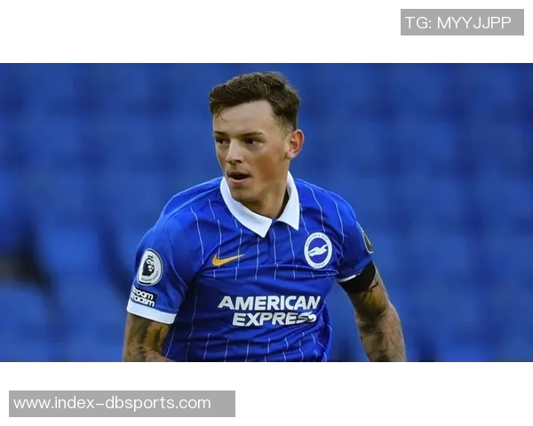 26岁退役热刺门将怀特曼成功转型为摄影师与电影导演展现文艺风采 26岁退役热刺门将怀特曼成功转型为摄影师与电影导演展现文艺风采