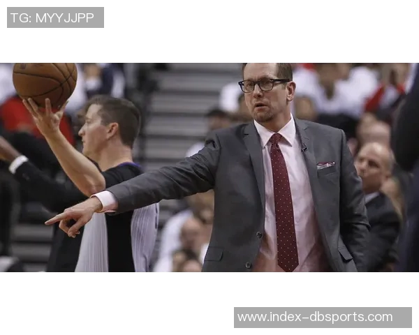 文班亚马称赞奥利尼克进攻眼光独到他的建议让我倍感信任与依赖